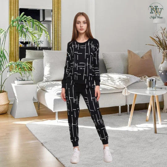 Women Winter Fleece Black Capri Printed Night Suit